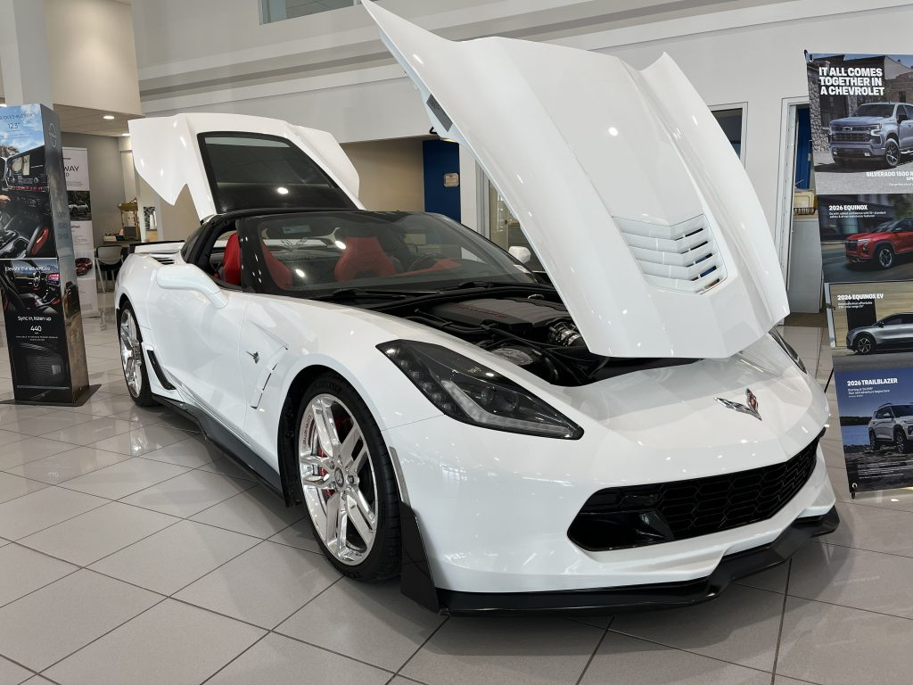 Image of a Corvette Stingray on the showroom floor