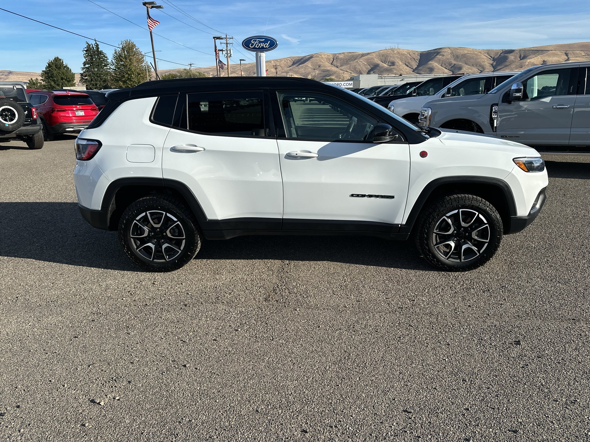 2024 Jeep Compass Trailhawk