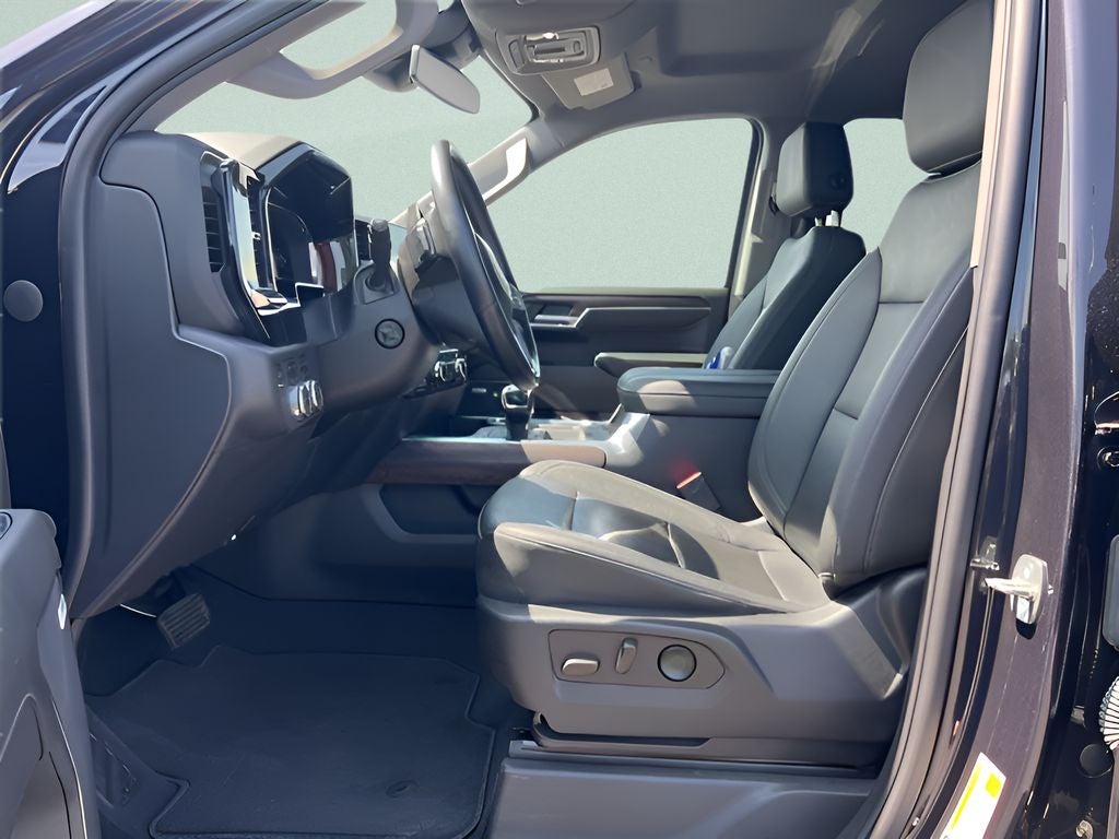 2023 GMC Sierra SLT