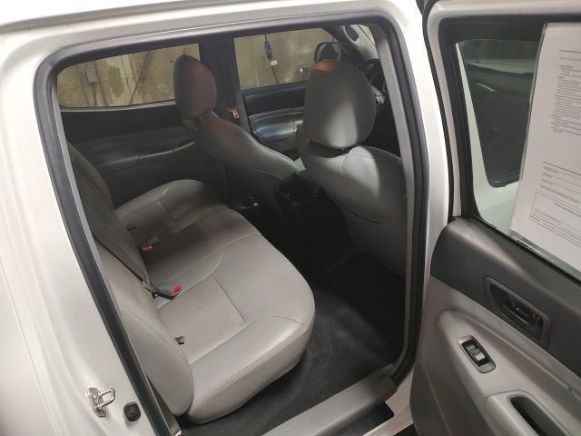 2015 Toyota Tacoma 4WD Double Cab V6 AT (Natl)