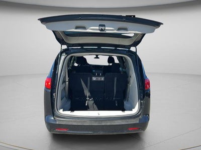 2020 Chrysler Voyager LX