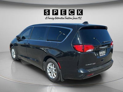 2020 Chrysler Voyager LX