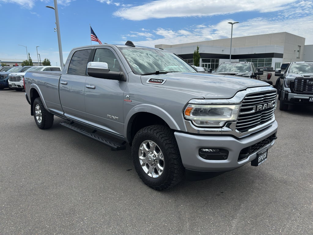 2022 RAM 3500 Laramie Crew Cab 4x4 8' Box