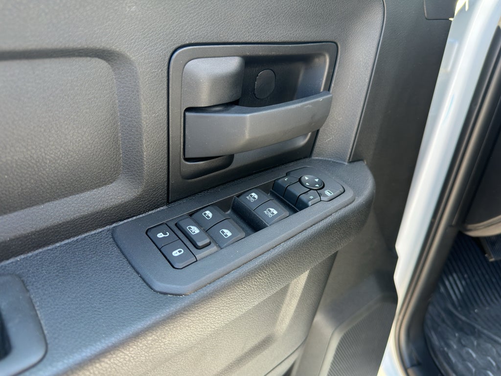 2026 RAM 3500 Chassis Tradesman/Big Horn