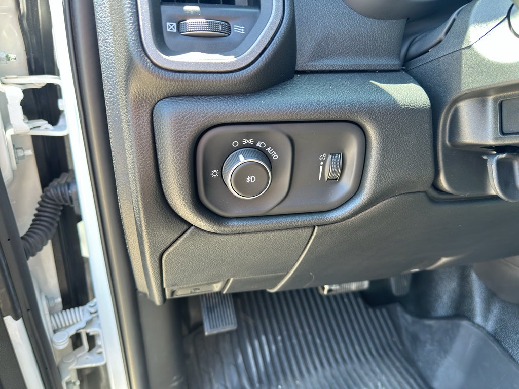 2026 RAM 3500 Chassis Tradesman/Big Horn