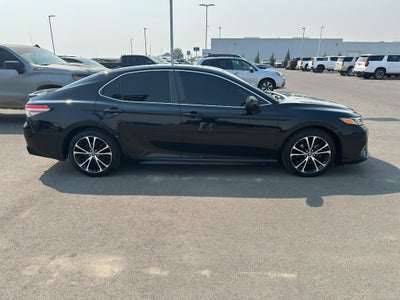 2019 Toyota Camry SE