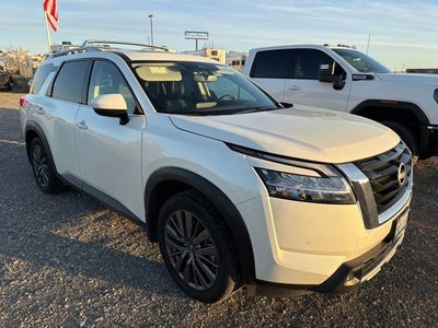 2022 Nissan Pathfinder SL