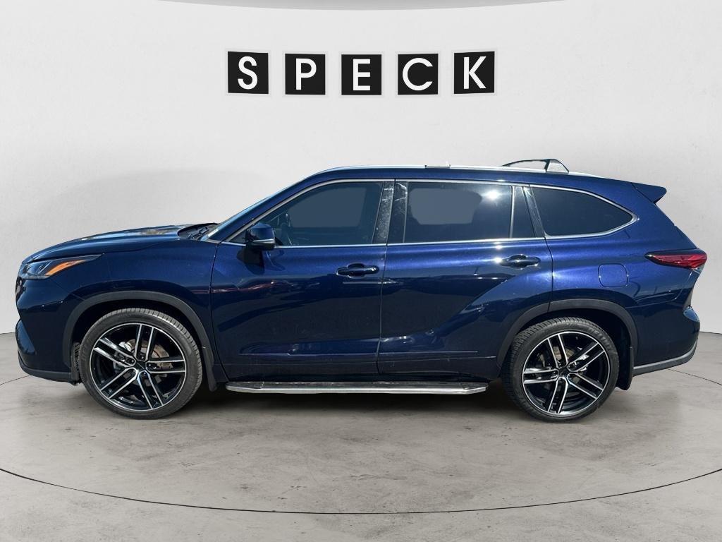 2022 Toyota Highlander Platinum