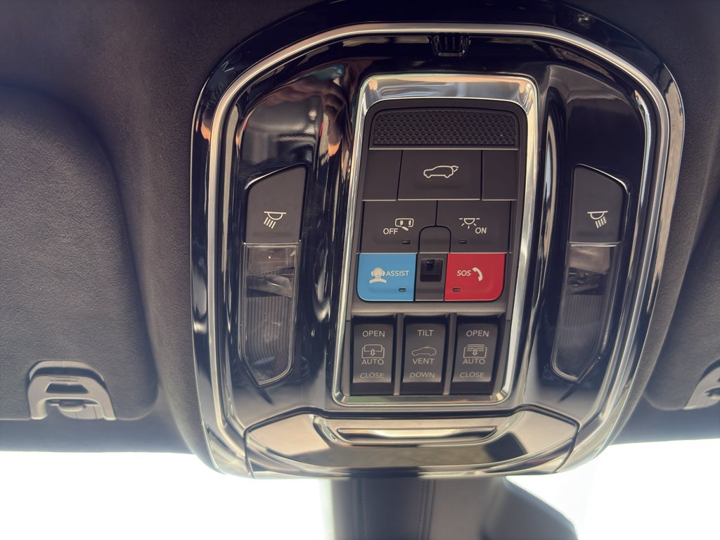 2024 Jeep Grand Wagoneer L Series II - Photo 24