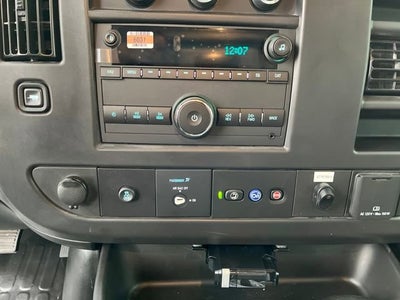 2025 Chevrolet Express Cutaway 3500 1WT