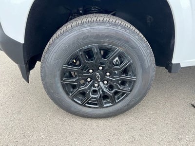 2025 Chevrolet Colorado WT/LT