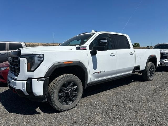 2024 GMC Sierra 4WD Crew Cab Standard Box AT4's photo