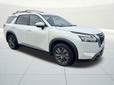 2022 Nissan Pathfinder SV