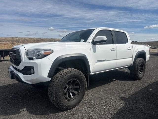 2021 Toyota Tacoma SR Double Cab 4WD V6 Auto Short Bed's photo