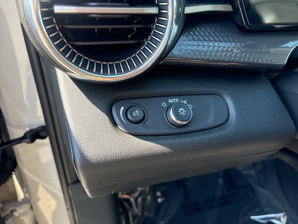 2026 Chevrolet Trax Activ - Photo 13