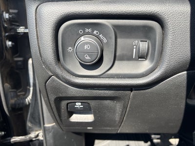 2021 RAM 1500 Big Horn Crew Cab 4x4 5'7' Box