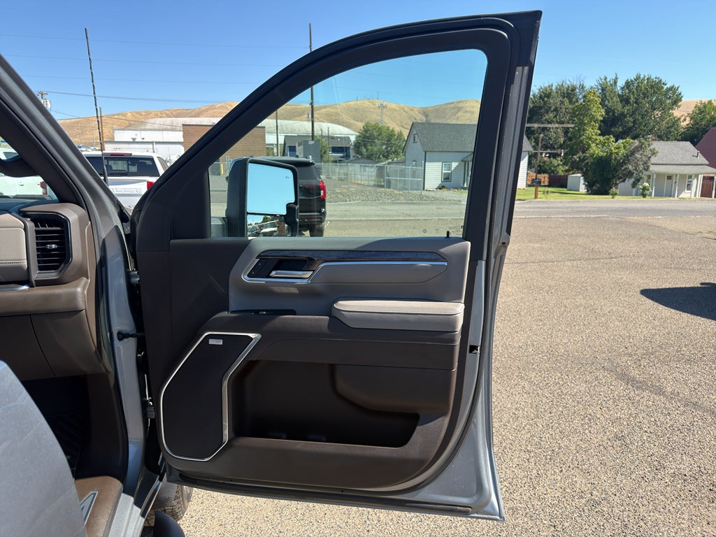 2025 Chevrolet Silverado 3500HD 4WD Crew Cab Long Bed LTZ