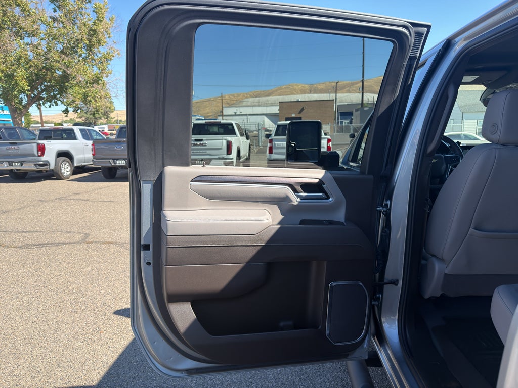2025 Chevrolet Silverado 3500HD 4WD Crew Cab Long Bed LTZ