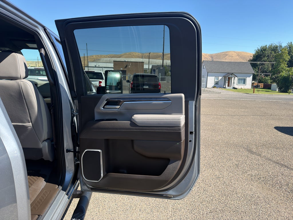 2025 Chevrolet Silverado 3500HD 4WD Crew Cab Long Bed LTZ