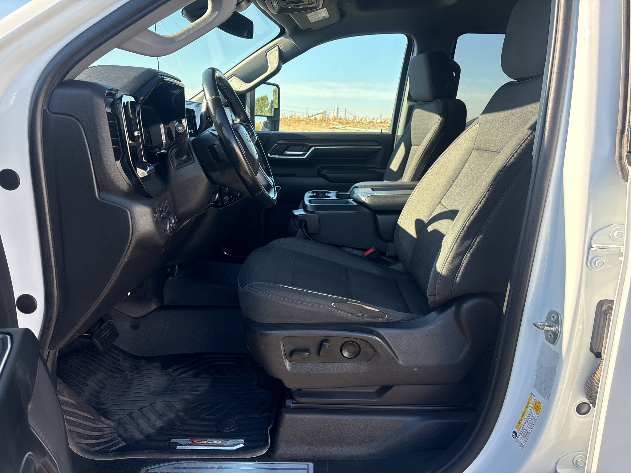 2024 Chevrolet Silverado 3500HD 4WD Crew Cab Long Bed LT