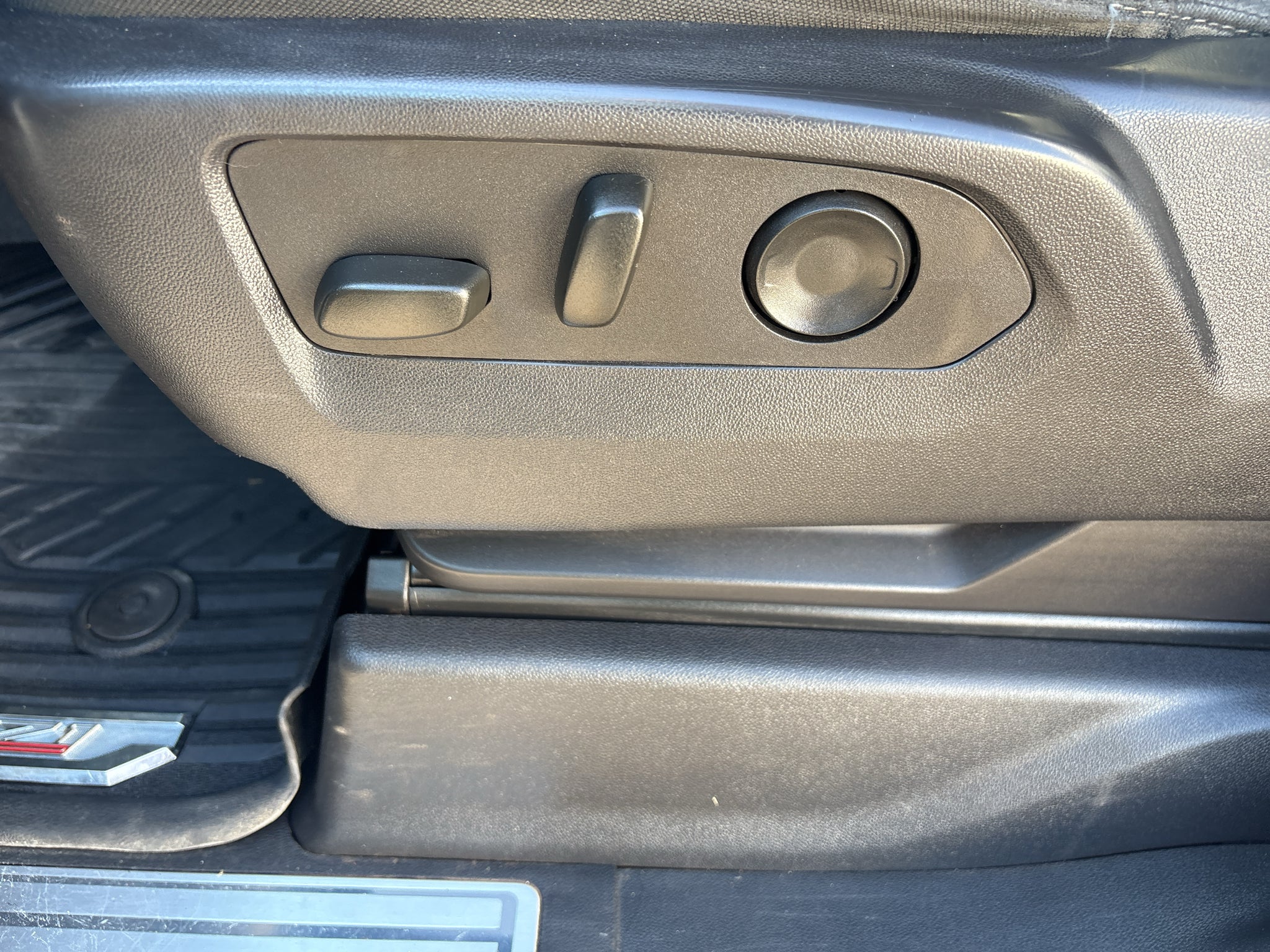 2024 Chevrolet Silverado 3500HD 4WD Crew Cab Long Bed LT