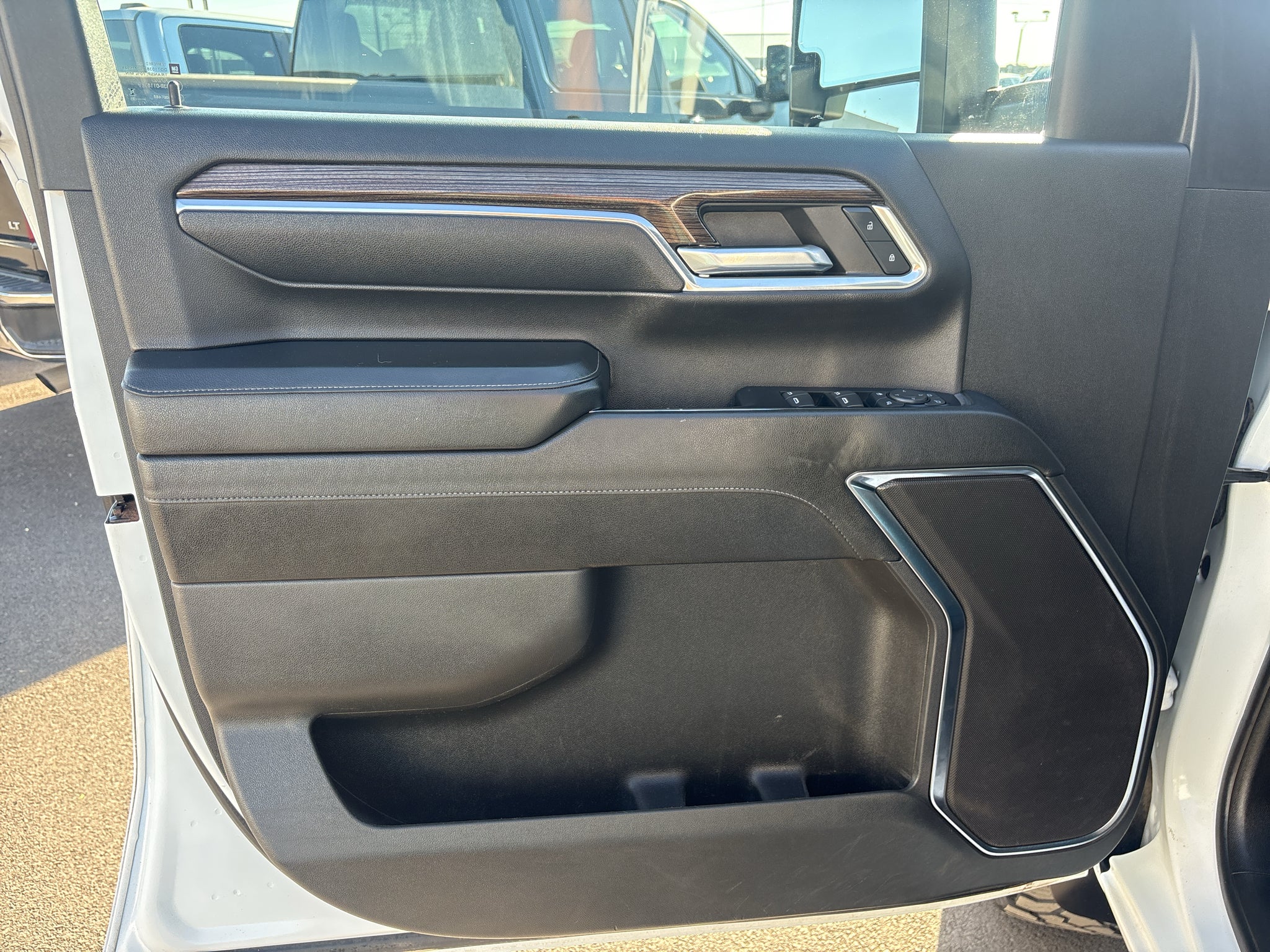 2024 Chevrolet Silverado 3500HD 4WD Crew Cab Long Bed LT