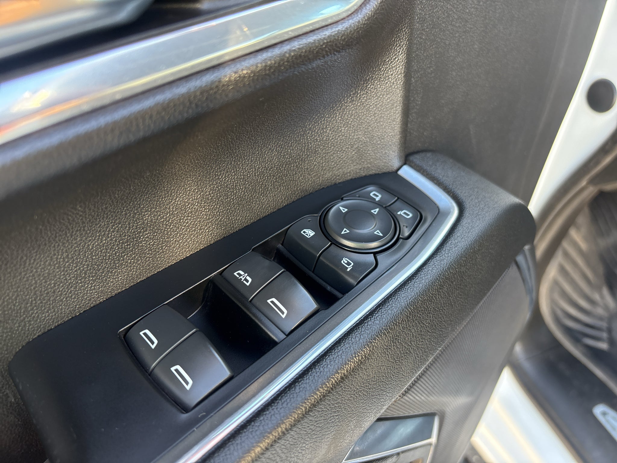 2024 Chevrolet Silverado 3500HD 4WD Crew Cab Long Bed LT