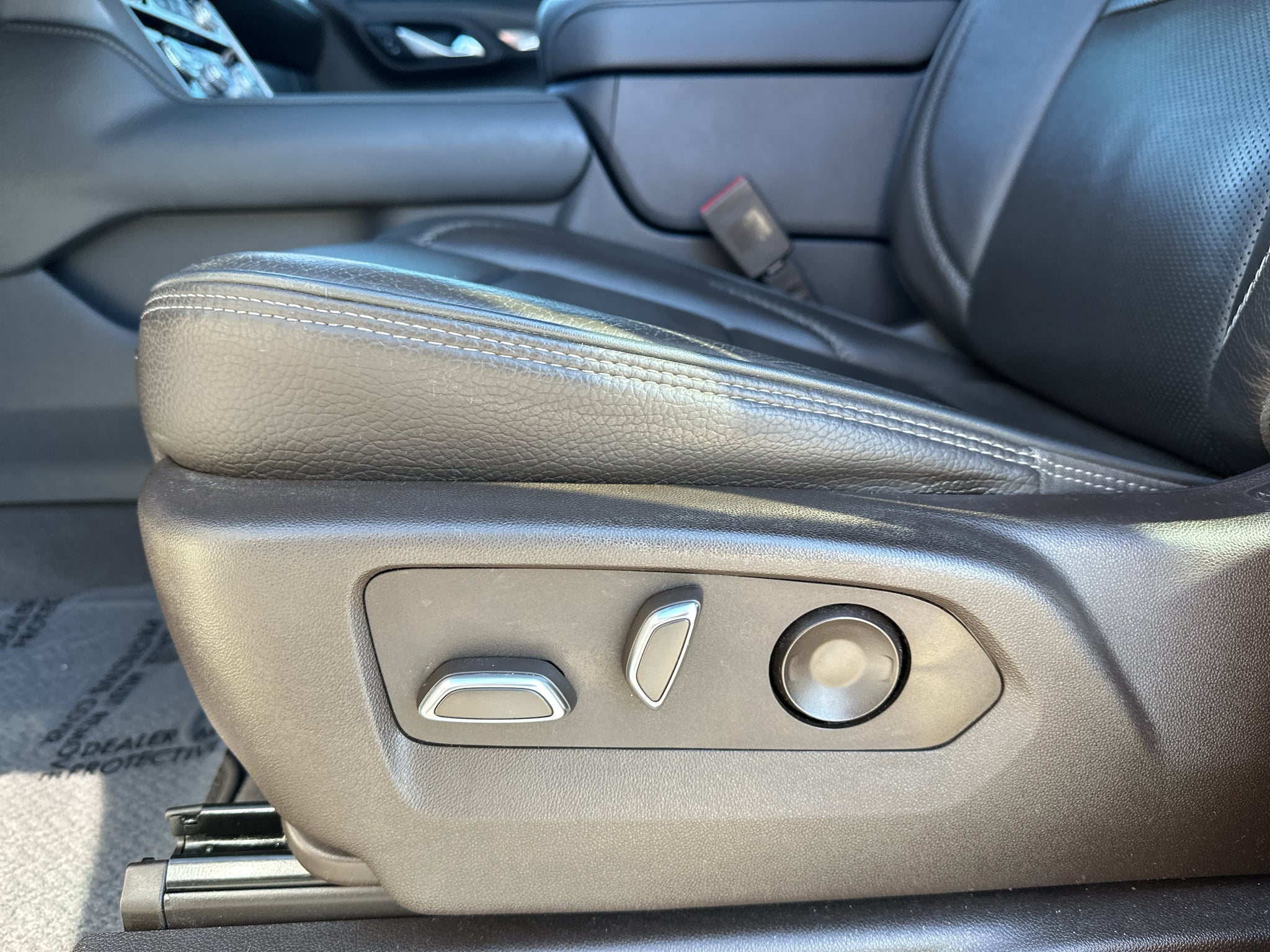 2022 GMC Yukon 4WD Denali