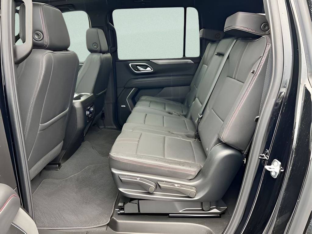 2024 Chevrolet Suburban 4WD RST