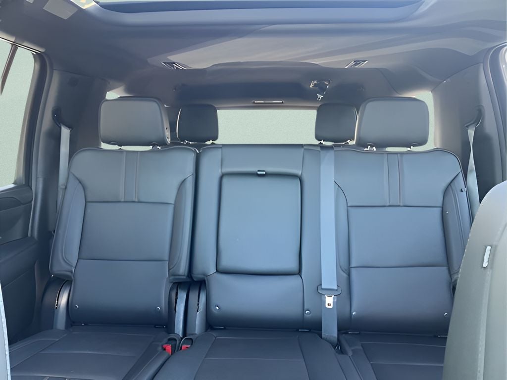 2024 Chevrolet Suburban 4WD RST