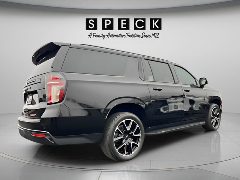 2024 Chevrolet Suburban 4WD RST