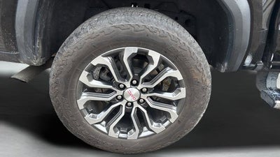 2024 GMC Canyon 4WD Denali