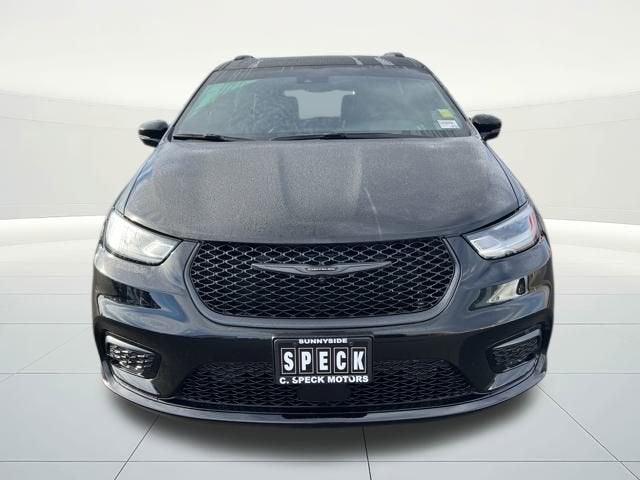 2025 Chrysler Pacifica Hybrid Premiuim S Appearance Package