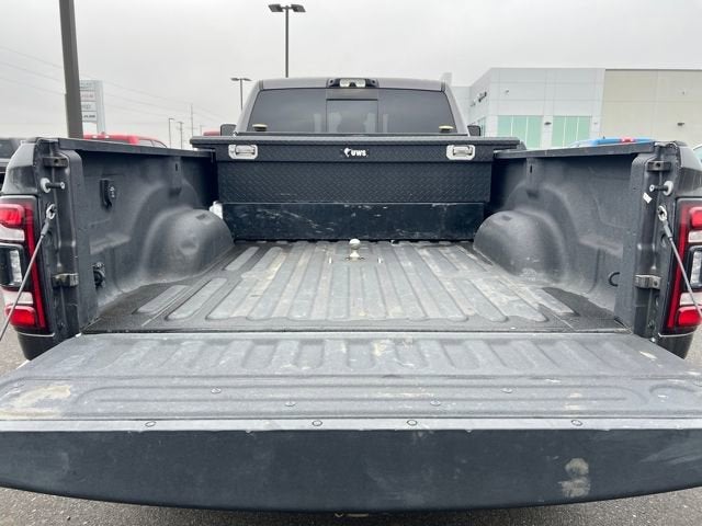 2022 RAM 3500 Laramie Crew Cab 4x4 8' Box