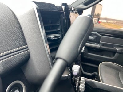 2022 RAM 3500 Laramie Crew Cab 4x4 8' Box