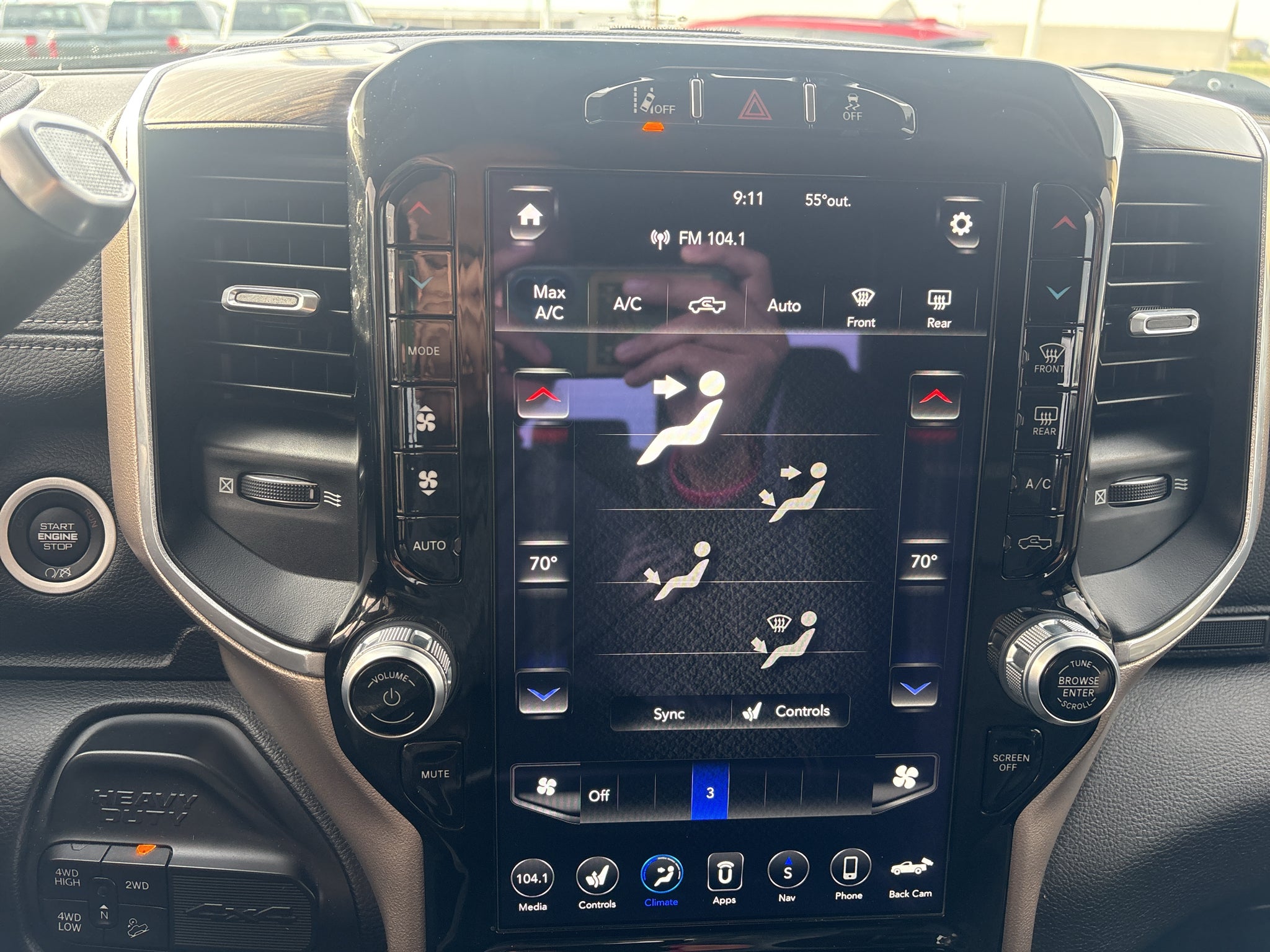 2020 RAM 2500 Laramie Crew Cab 4x4 6'4' Box