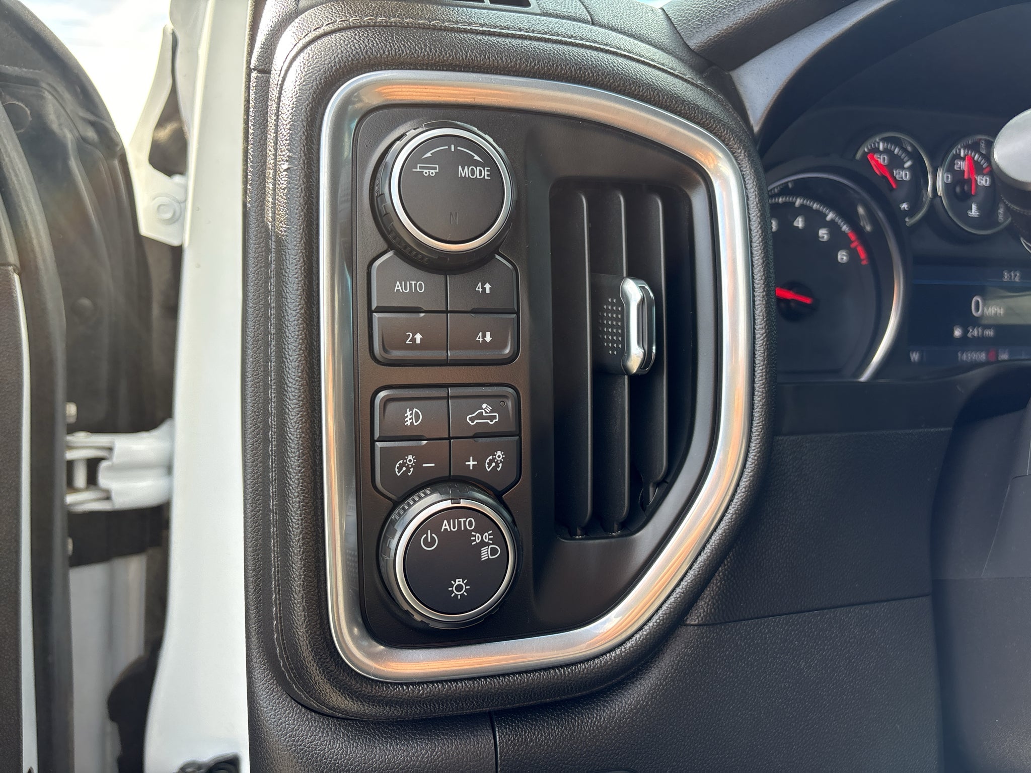 2020 Chevrolet Silverado 1500 4WD Crew Cab Short Bed LT Trail Boss