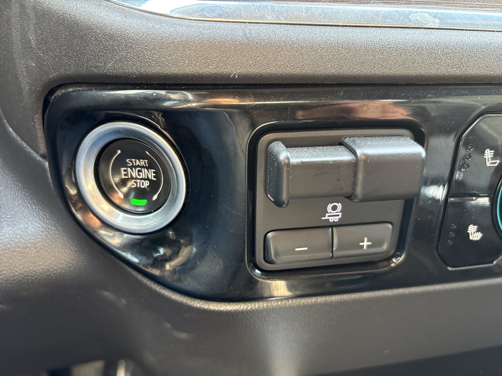 2023 Chevrolet Silverado 1500 4WD Crew Cab Standard Bed LT Trail Boss