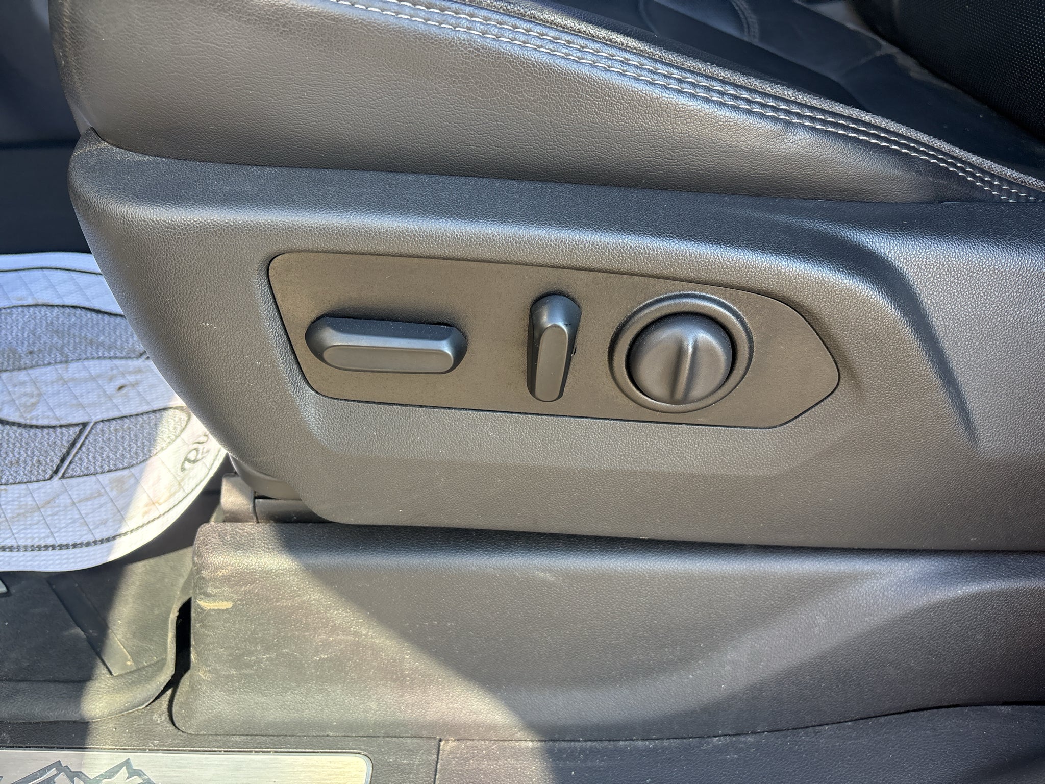 2021 Chevrolet Silverado 1500 4WD Crew Cab Short Bed High Country