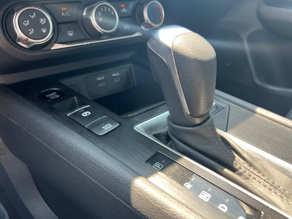 2025 Nissan Kicks SV FWD