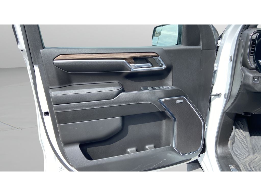 2024 Chevrolet Silverado RST