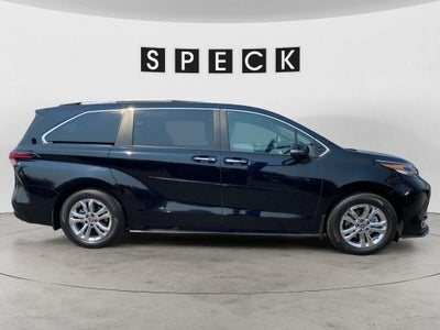 2023 Toyota Sienna Platinum