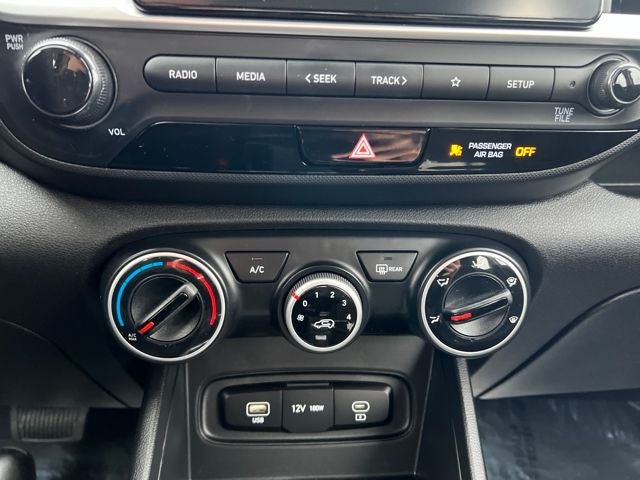 2025 Hyundai Venue SE