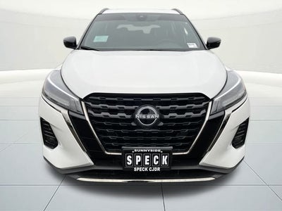 2024 Nissan Kicks SR