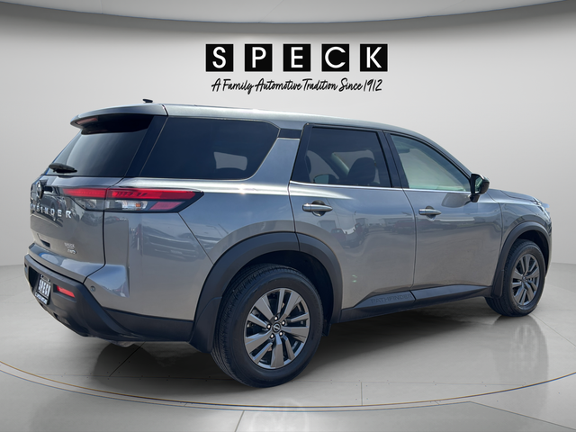 2024 Nissan Pathfinder S