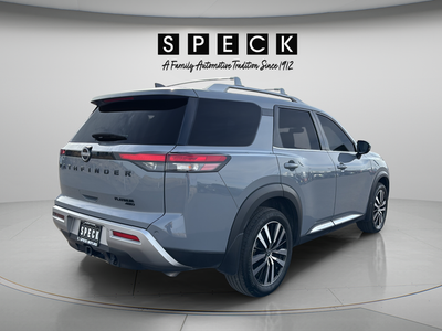2025 Nissan Pathfinder Platinum