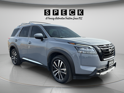 2025 Nissan Pathfinder Platinum