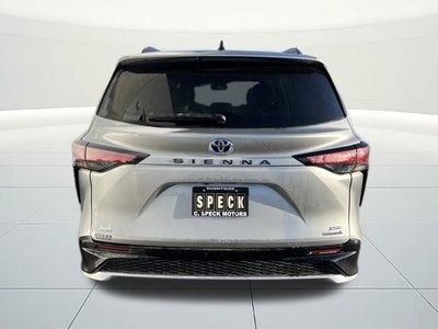 2024 Toyota Sienna XSE 8 Passenger