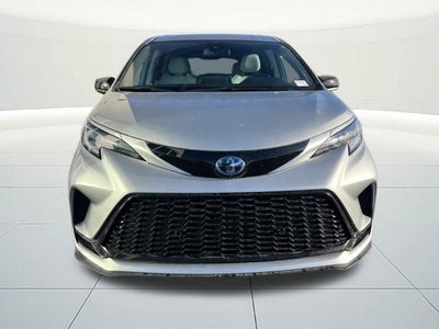 2024 Toyota Sienna XSE 8 Passenger