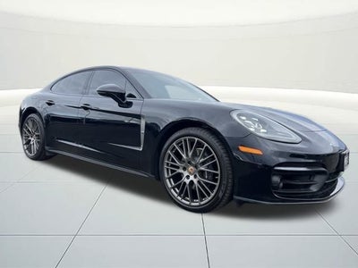 2023 Porsche Panamera 4 Platinum Edition